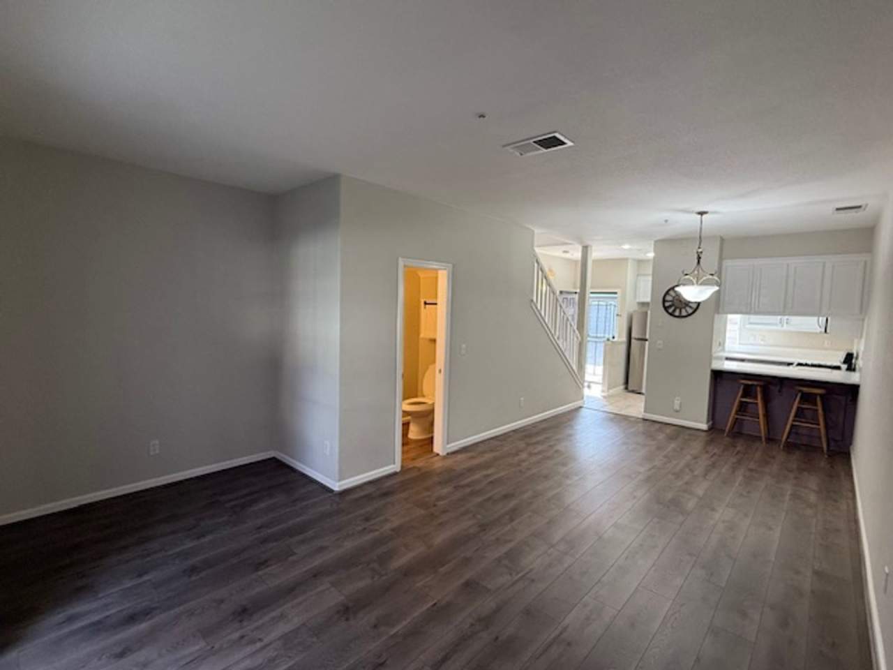 2-Bedroom Martinez Townhome Near The Village Oaks Shopping Plaza