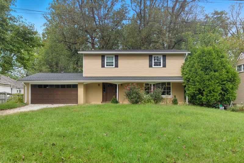 13314 Vanessa Avenue