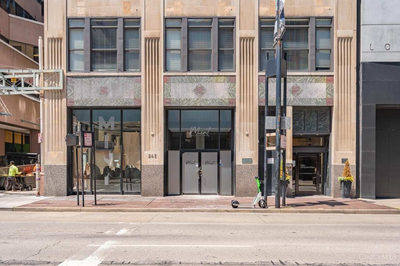 26 Sixth Street