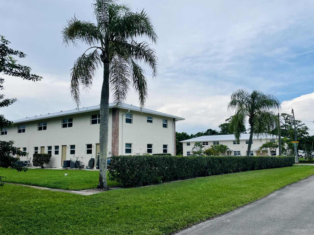 663 SW 35th Street Apt 5