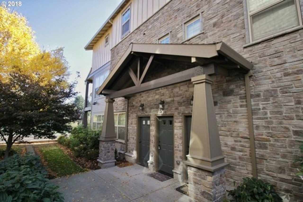 ***1/2 MONTH OFF 1ST MONTHS RENT!!!!*** Arbor Crossing 3 Bedroom with Garage!!!