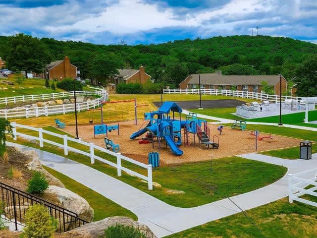 74 Village Grn Unit A11