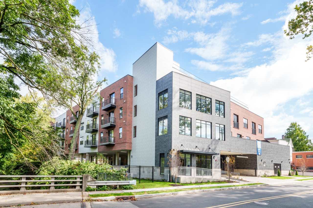 7 West Parker Avenue - 403