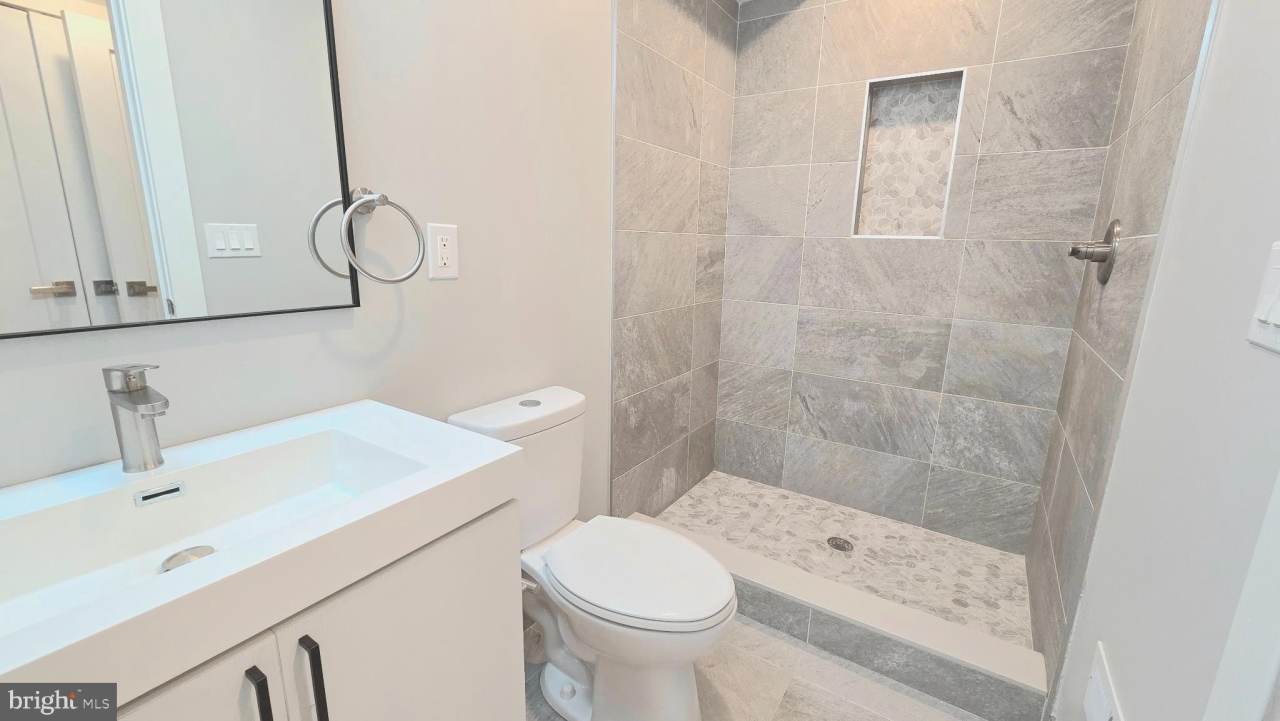 5233 CHANCELLOR Street unit: 1