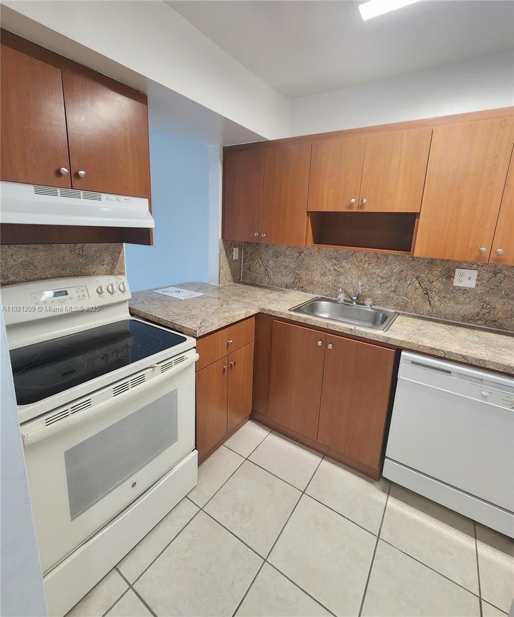 Paradise Isles Apartments