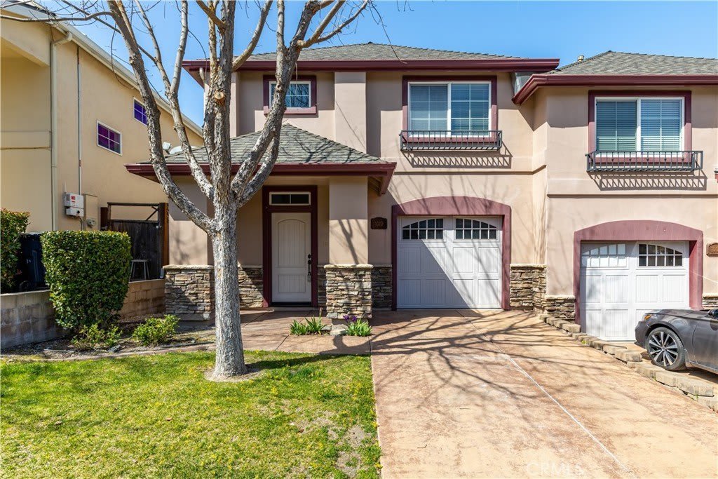 1010 La Costa Court