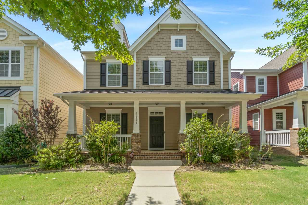 Stunning rental home in beautiful Ardrey Crest