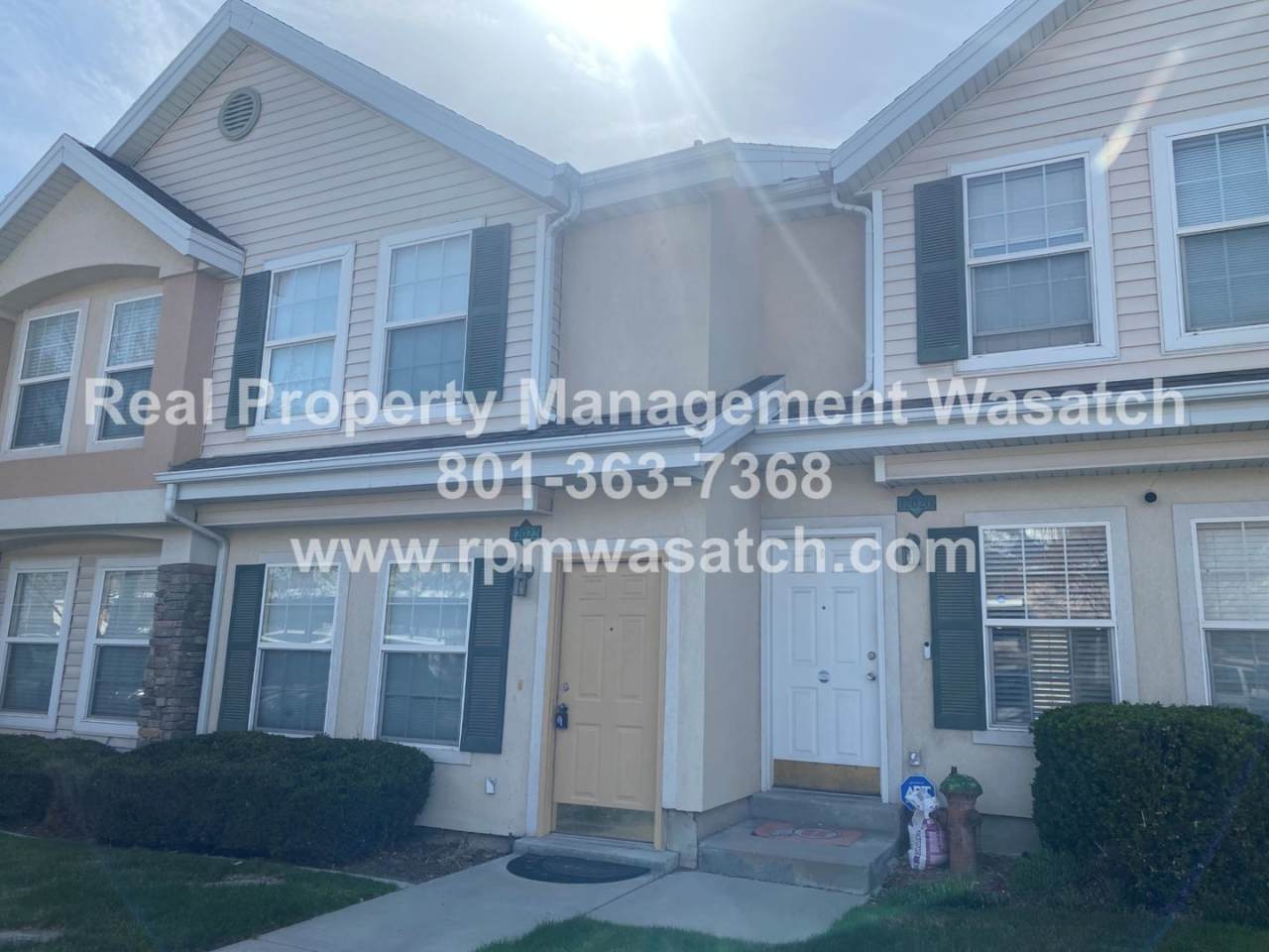 Come See This Beautiful 2 Bedroom 2.5 Bathroom in Draper!