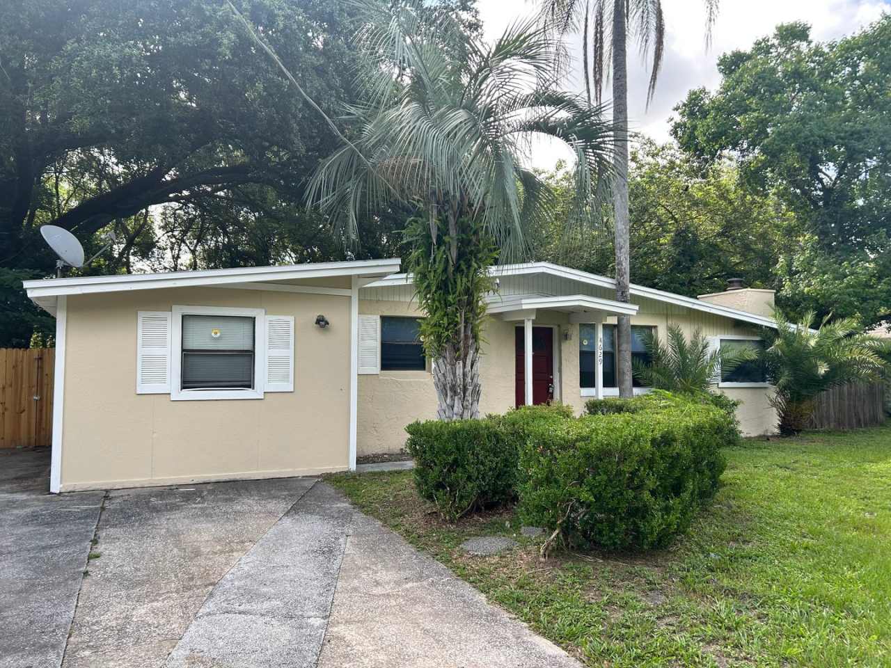 Tranquil Westside Living!