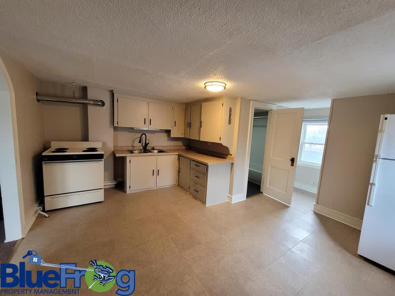 804 Pacific Street - D