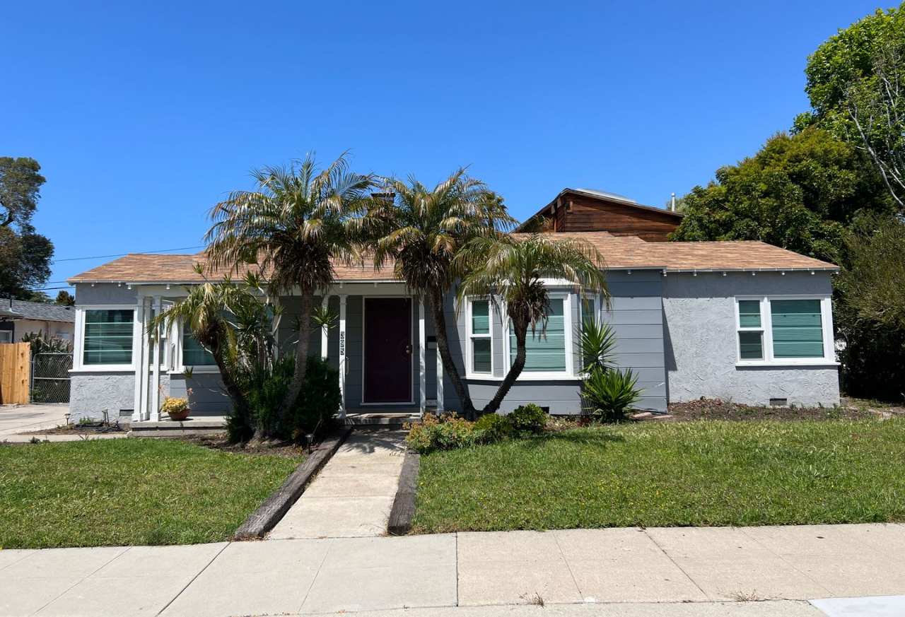 3 Bedroom Midtown Ventura 1938 Charmer!