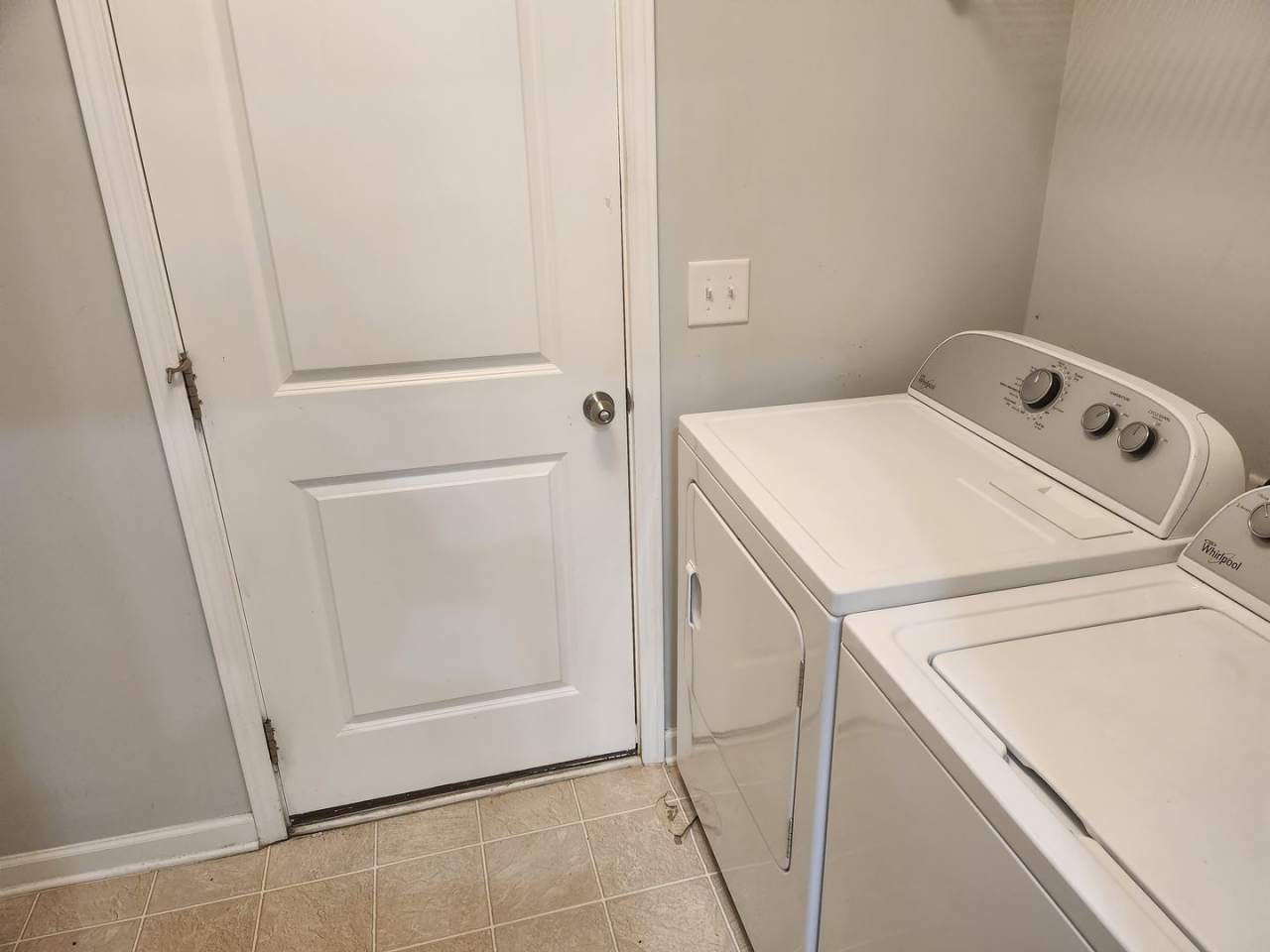 Room in 3 Bedroom Home at Durants Neck Ln