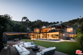 1772 North Crescent Heights Boulevard