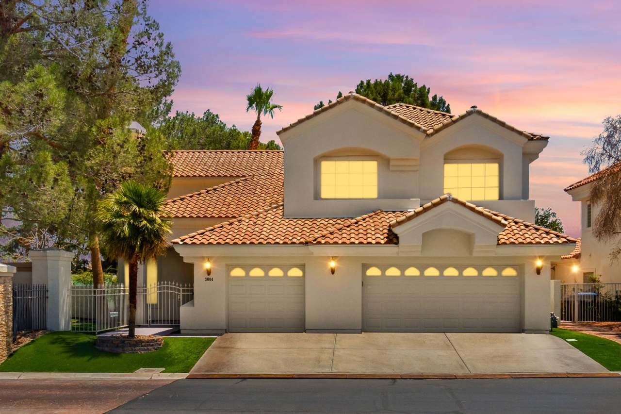 4 Bedroom Lake Front Home in Desert Shores!