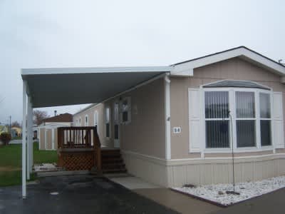 3 Bedroom Mobile Home with Carport in Billings Heights