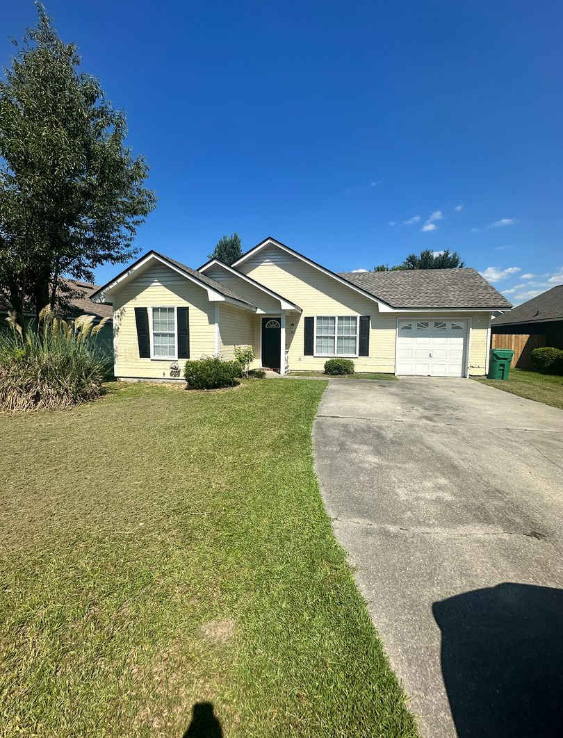 3BD/2B in Blue Pool Subdivision