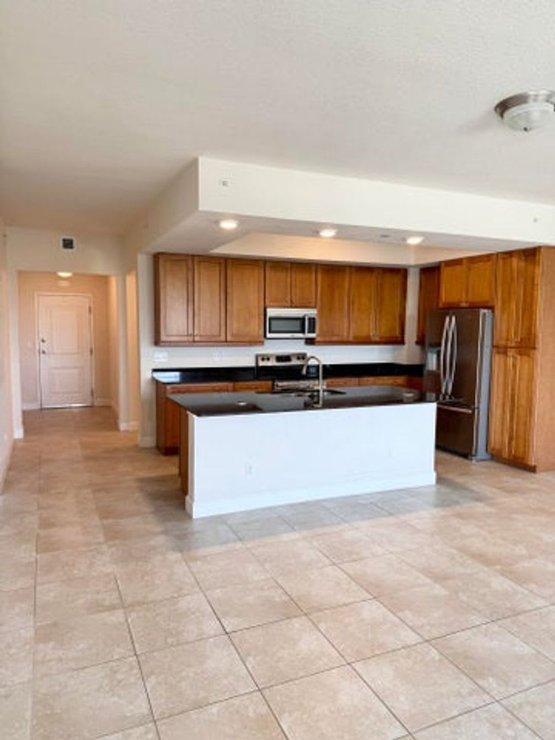 341 Bay Colony Drive N 341, Juno Beach, FL 33408