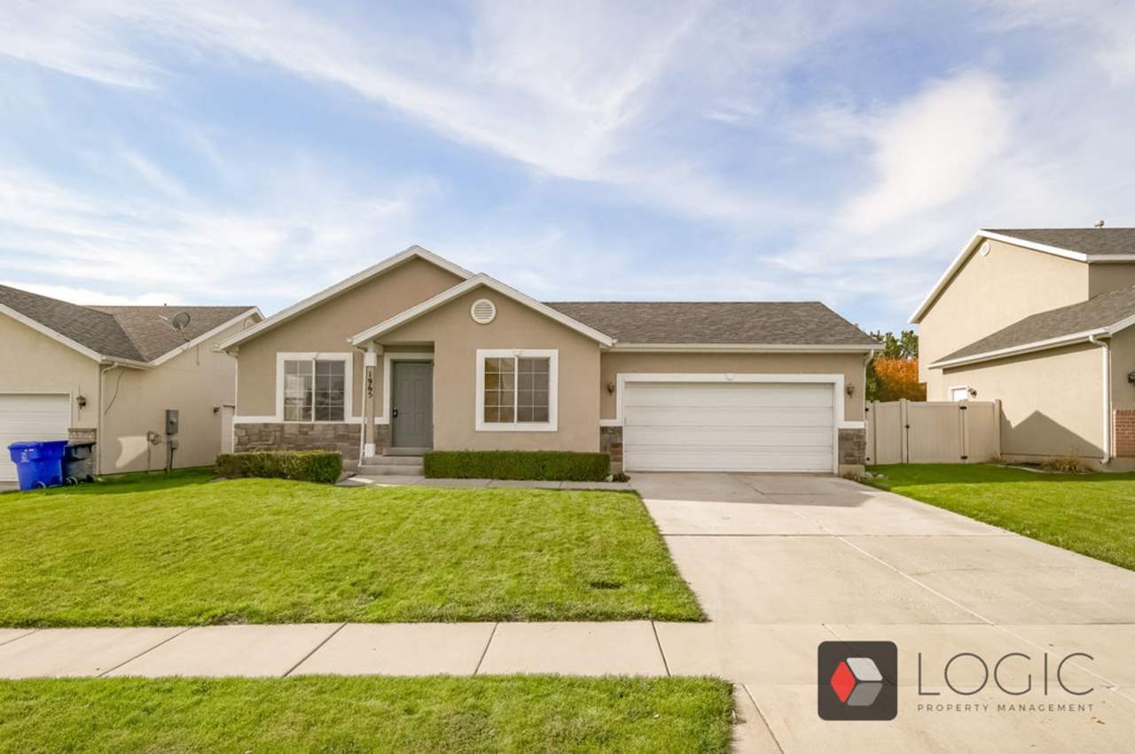 Stunning Single Family Home In Excellent Location!