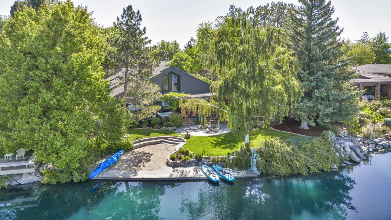 2625 Spinnaker Drive