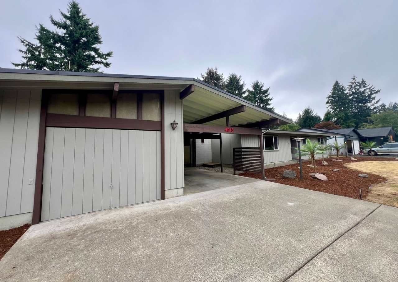 PENDING APPLICATION; Updated 3BD Rambler w/ Exterior Amenities