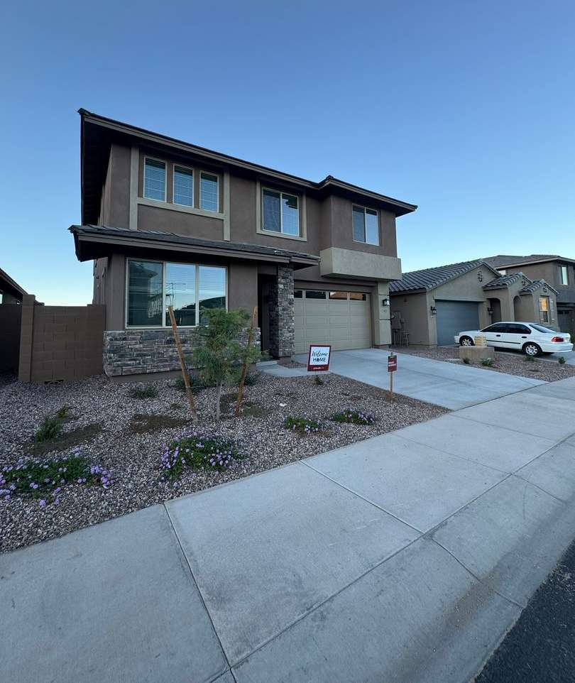 BRAND NEW 5 BEDROOM HOME IN VISTANCIA