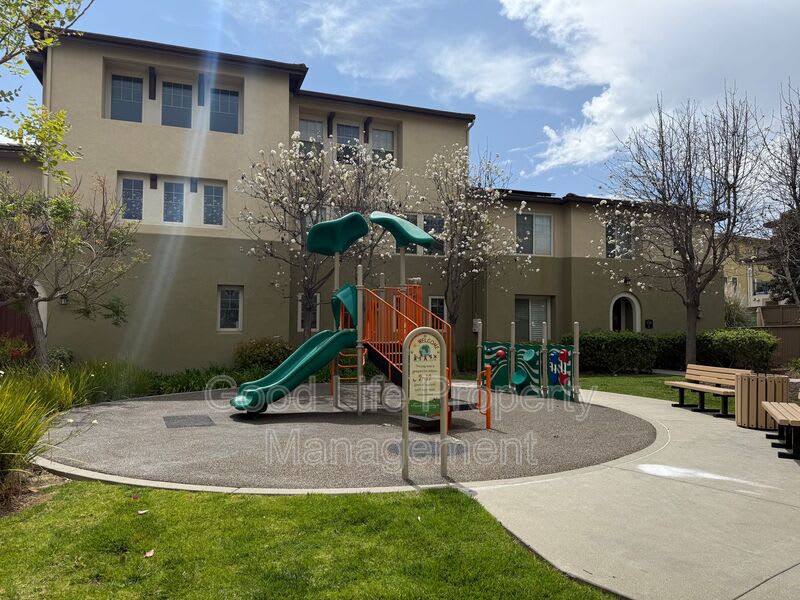 1737 Cripple Creek Dr