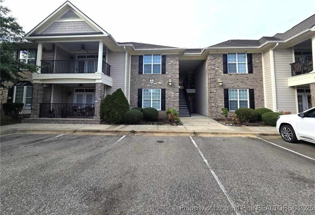 1931 Dante Lane unit: 204