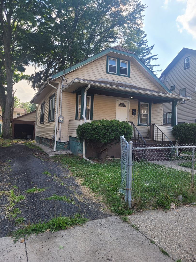 24 Valley St, Newark, NJ 07106