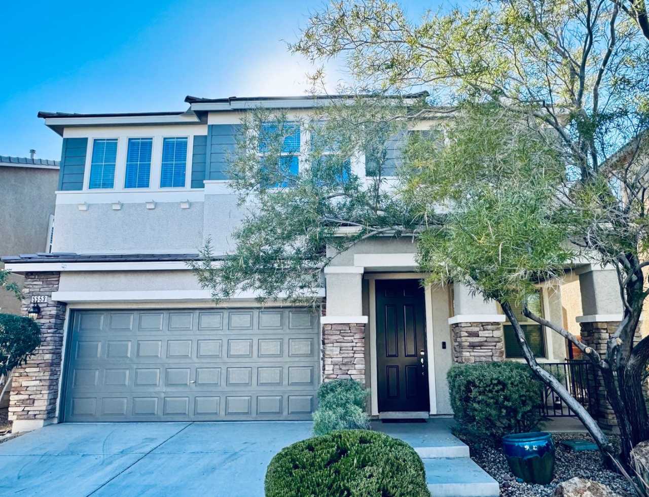 Cozy Summerlin South Home with 3 Bedrooms and 2.5 Bathrooms!