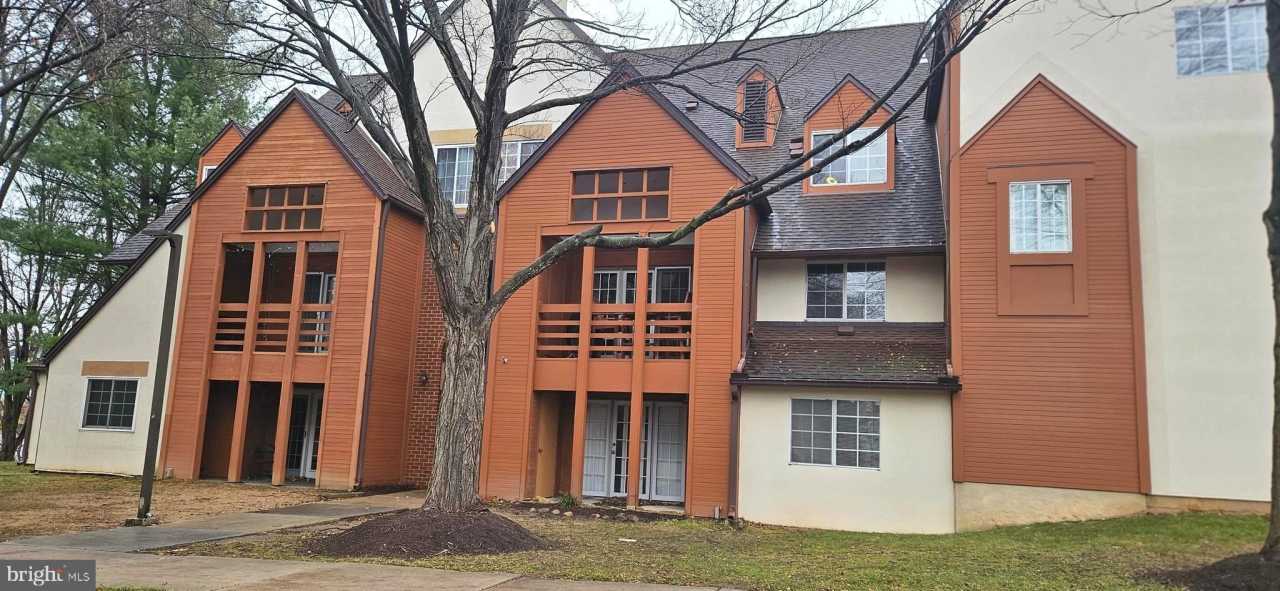 4906 COLUMBIA Road unit: 4