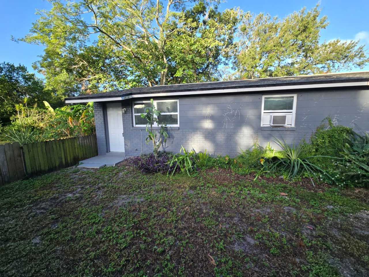 2 BEDROOM 1 BATH NEAR USF