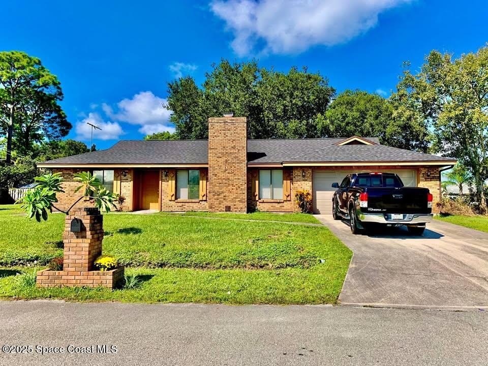 398 Arapahoe Lane NE