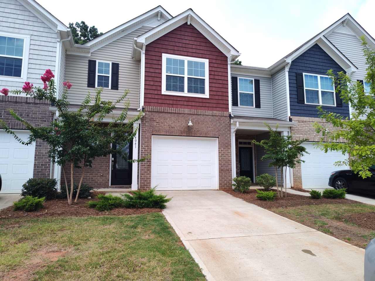 Beautiful move-in ready townhome in the Chaeau Community!