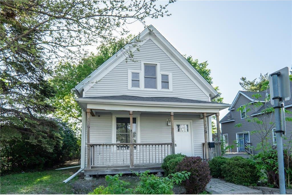 1602 Johnson Street NE