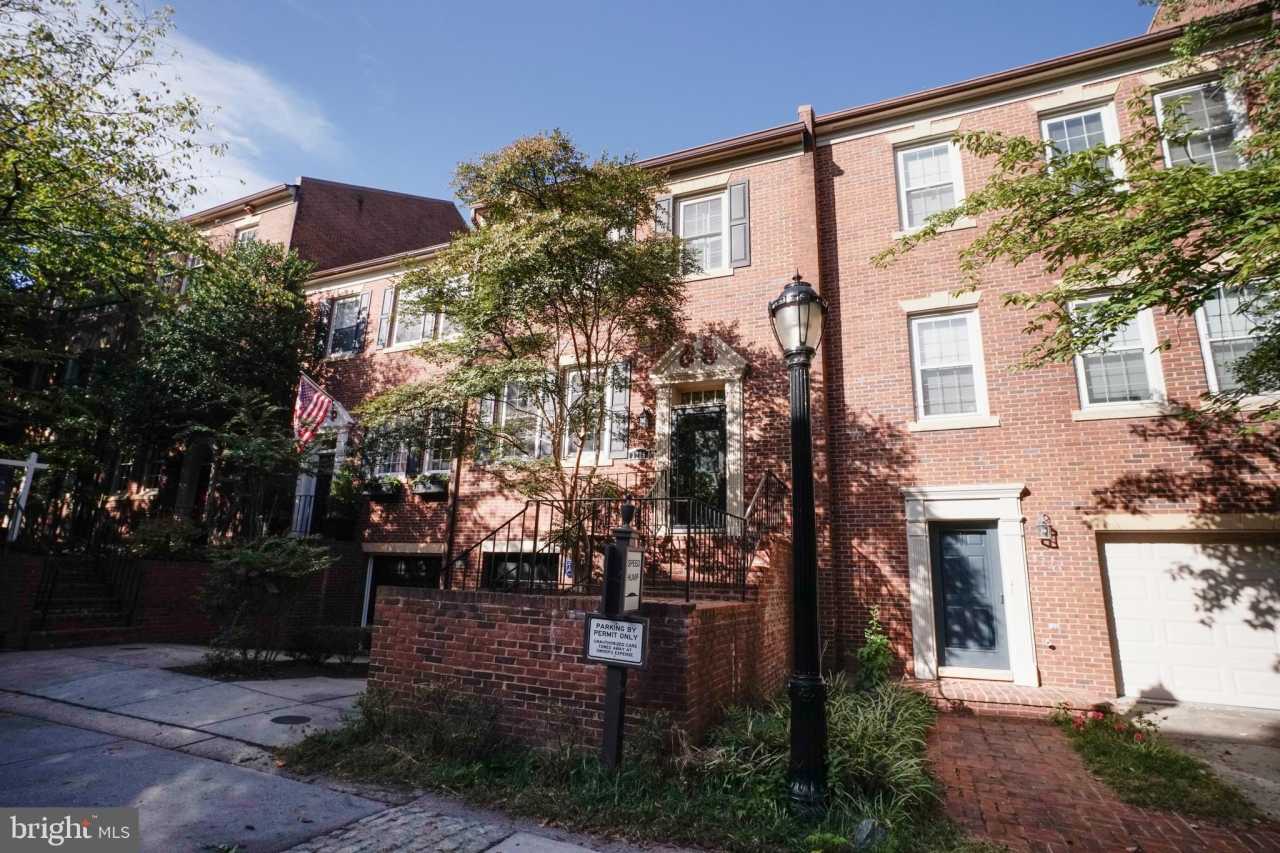 3725 WINFIELD Lane NW