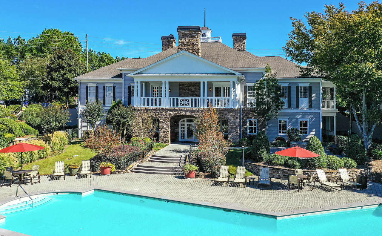 Crestmark Apartment Homes