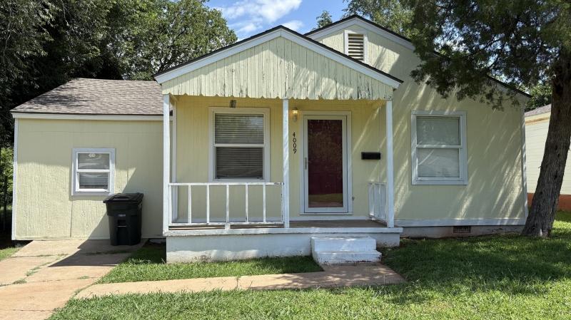 4009 Southeast 25th St.