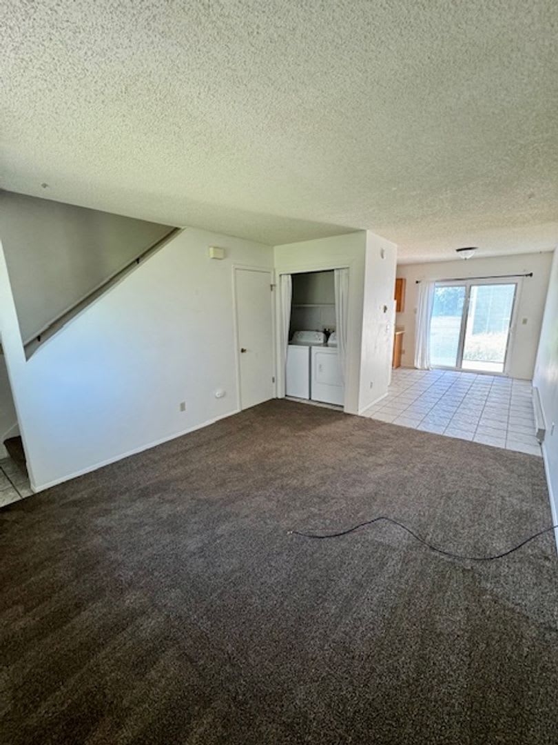2 Bedrooms 1 Bathroom-Pet Friendly