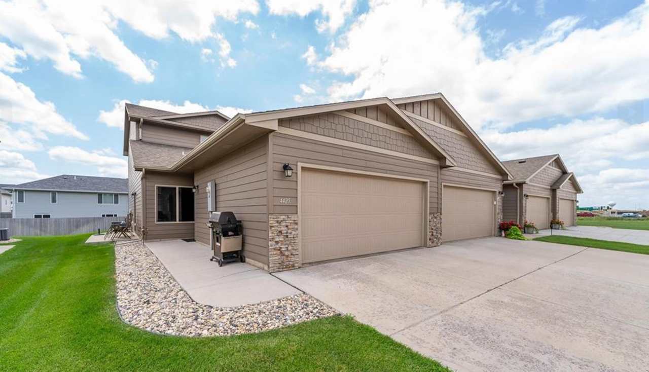 Spacious Living with Resort-Style Amenities!