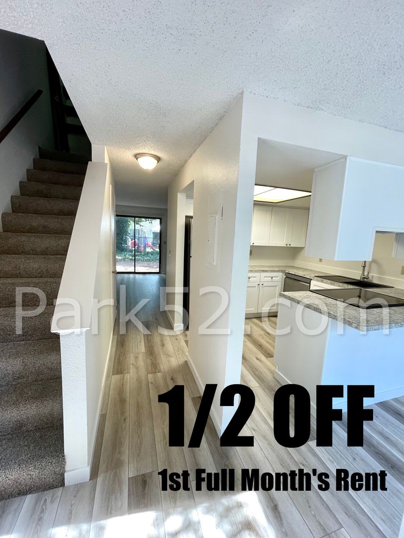 1/2 Off 1st Month! Remodeled 2 Bedroom Townhome - 9421 43rd St Ct W #A, University Place