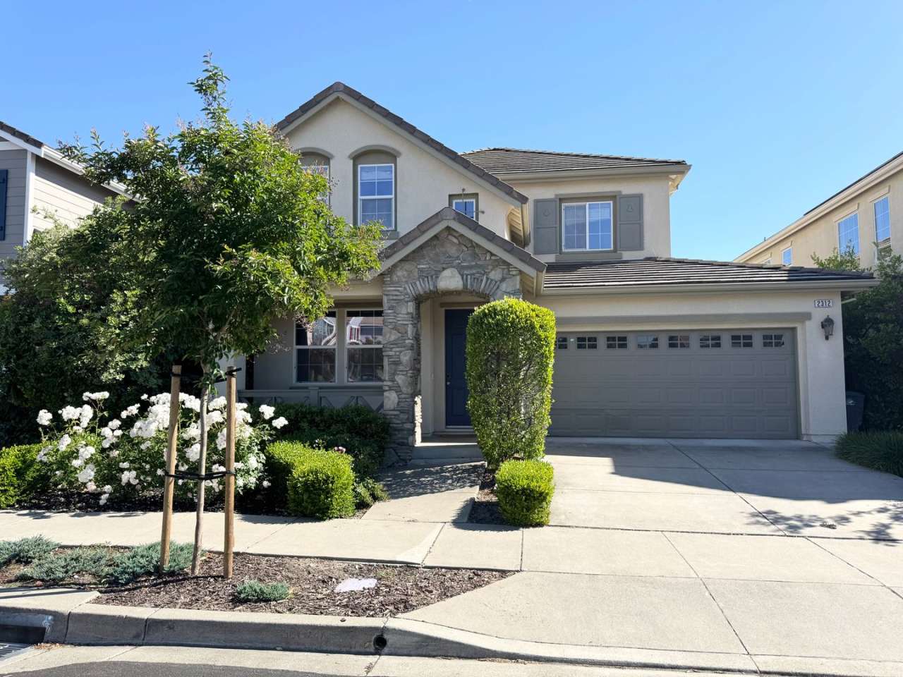 Perfect Shape Executive Single-Family Home Near Top Schools