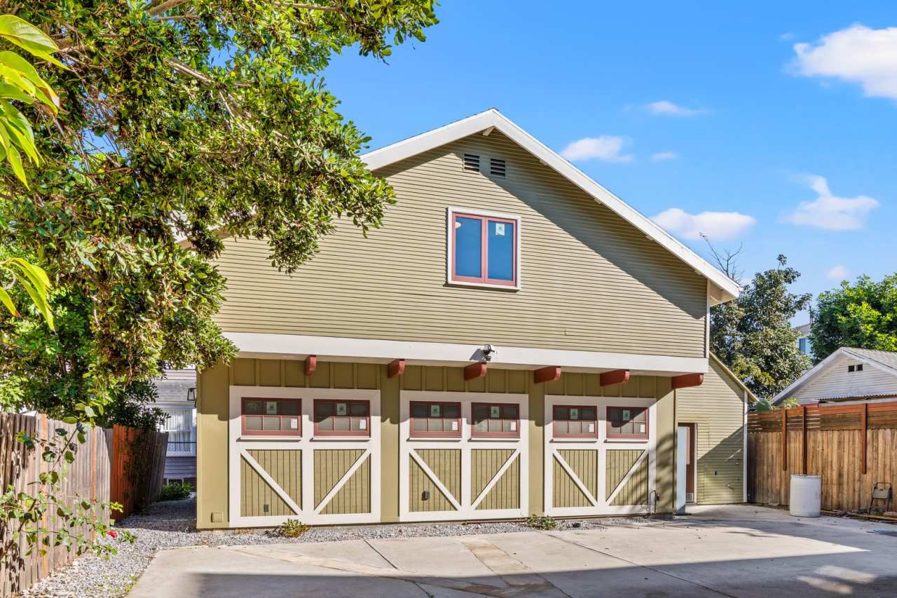 931 West 23rd Street