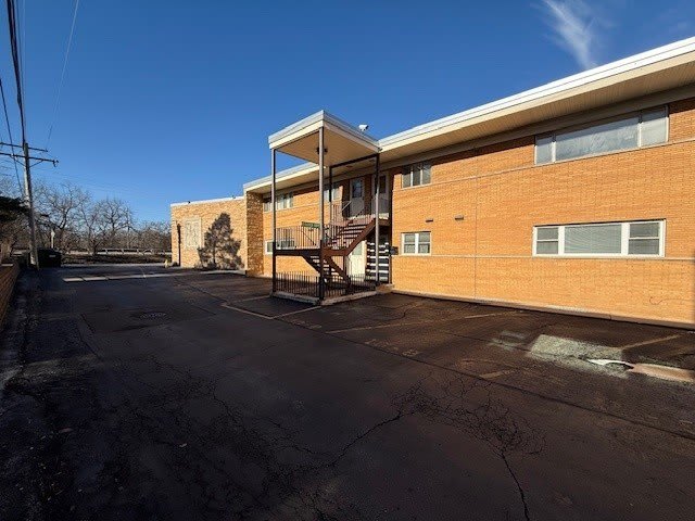 10 Garden Drive unit: 8