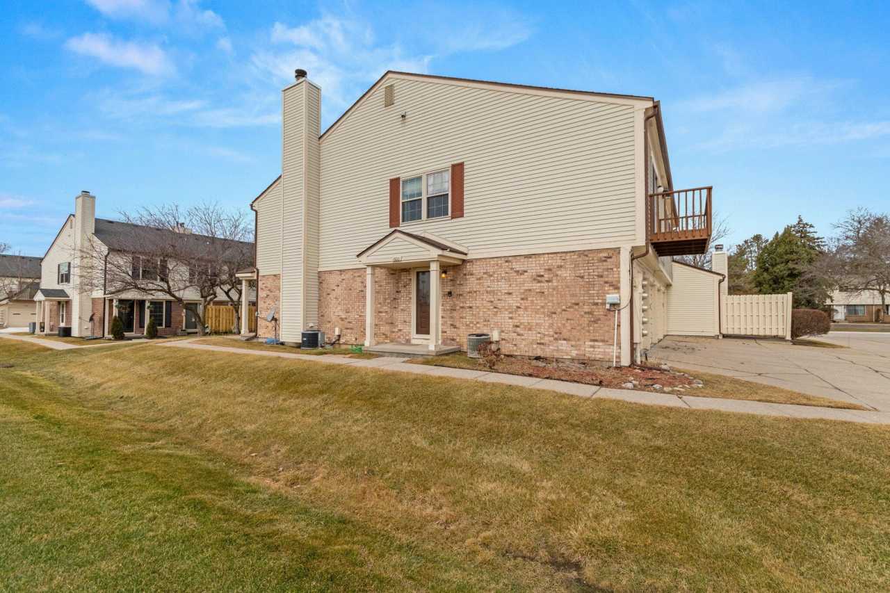 1600 Wimbledon Drive