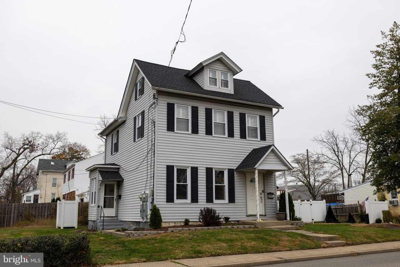 103 E MONTGOMERY Avenue