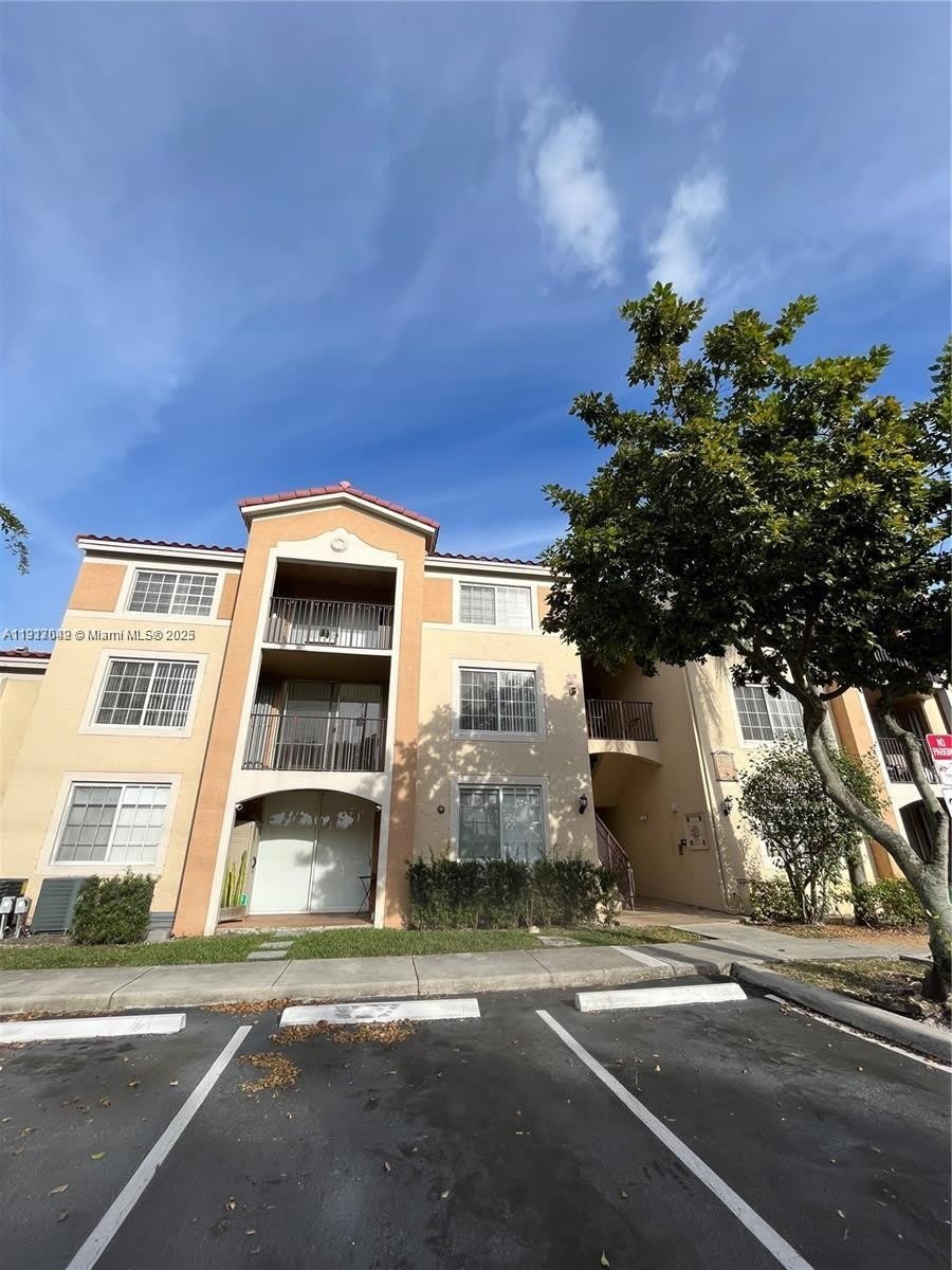 2163 Renaissance Blvd