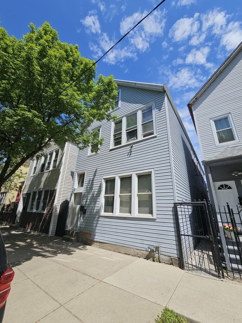 4517 S Hermitage Avenue