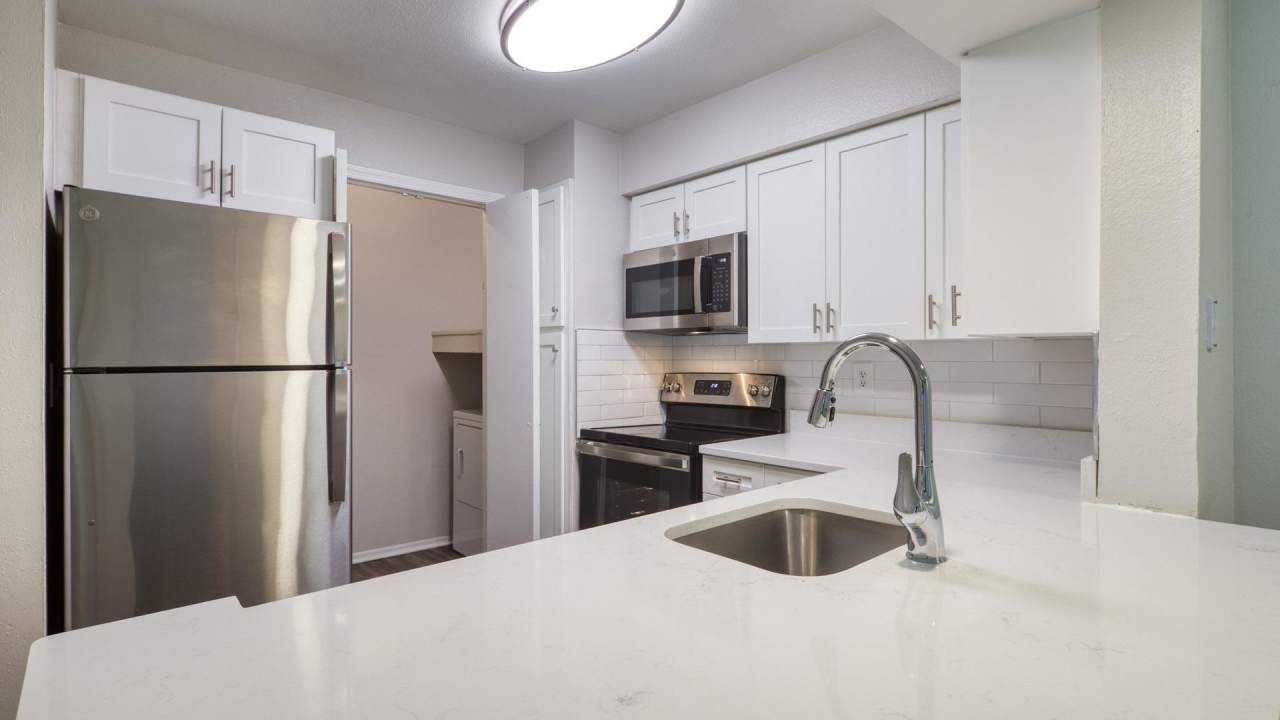 The Crest on Hampton Hollow