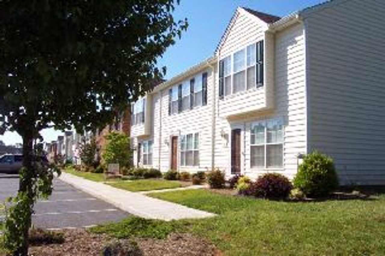 2 Bedroom Townhouse in Village at Greenview