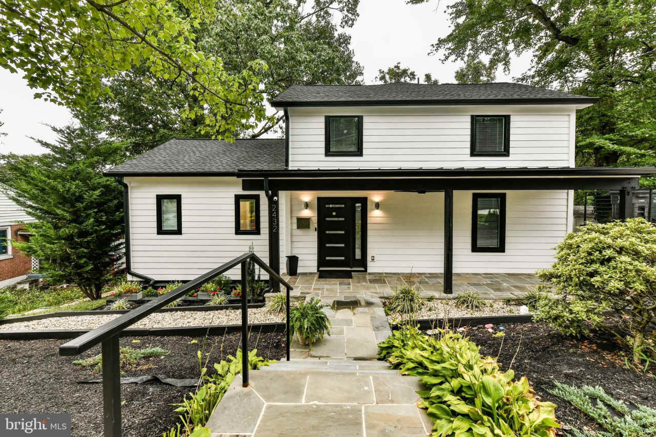 2432 S CULPEPER Street